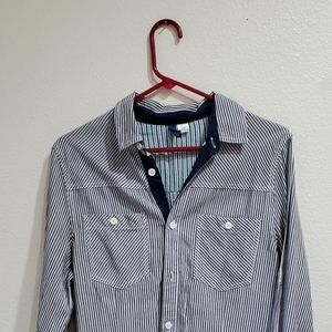 Divided men’s shirt size small